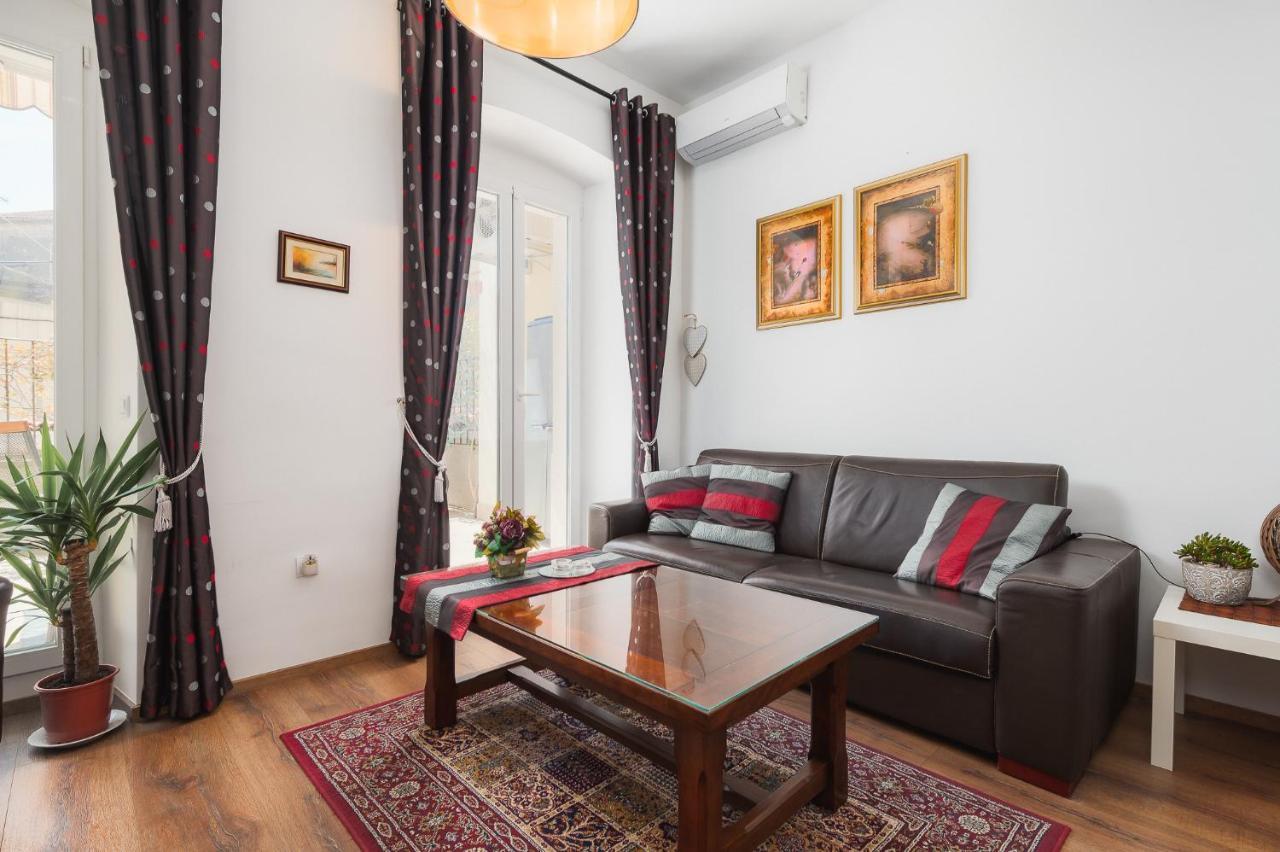 Apartment Nina Porec Bagian luar foto