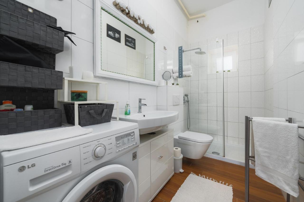 Apartment Nina Porec Bagian luar foto